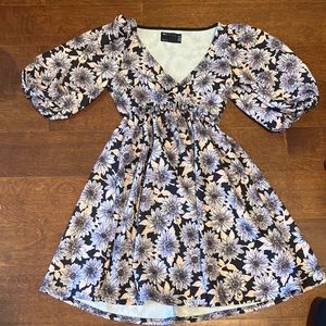 Women’s Asos design dress size US 00 floral print